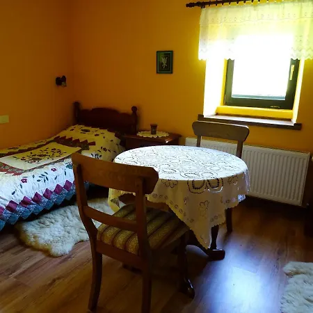 Apartmaji Pr-Gujlu Sela Nad Podmelcem 5220 Tolmin Podmelec Exterior photo