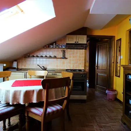 Apartmaji Pr-Gujlu Sela Nad Podmelcem 5220 Tolmin Podmelec Exterior photo