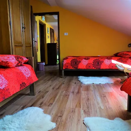 Apartmaji Pr-Gujlu Sela Nad Podmelcem 5220 Tolmin Podmelec Exterior photo
