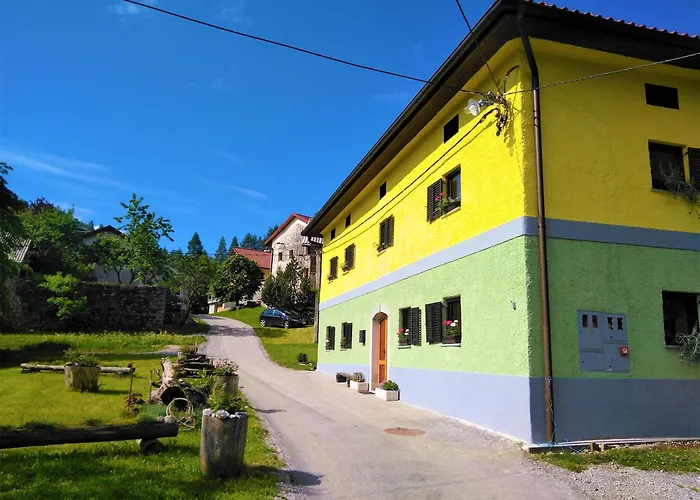 Apartmaji Pr-Gujlu Sela Nad Podmelcem 5220 Tolmin