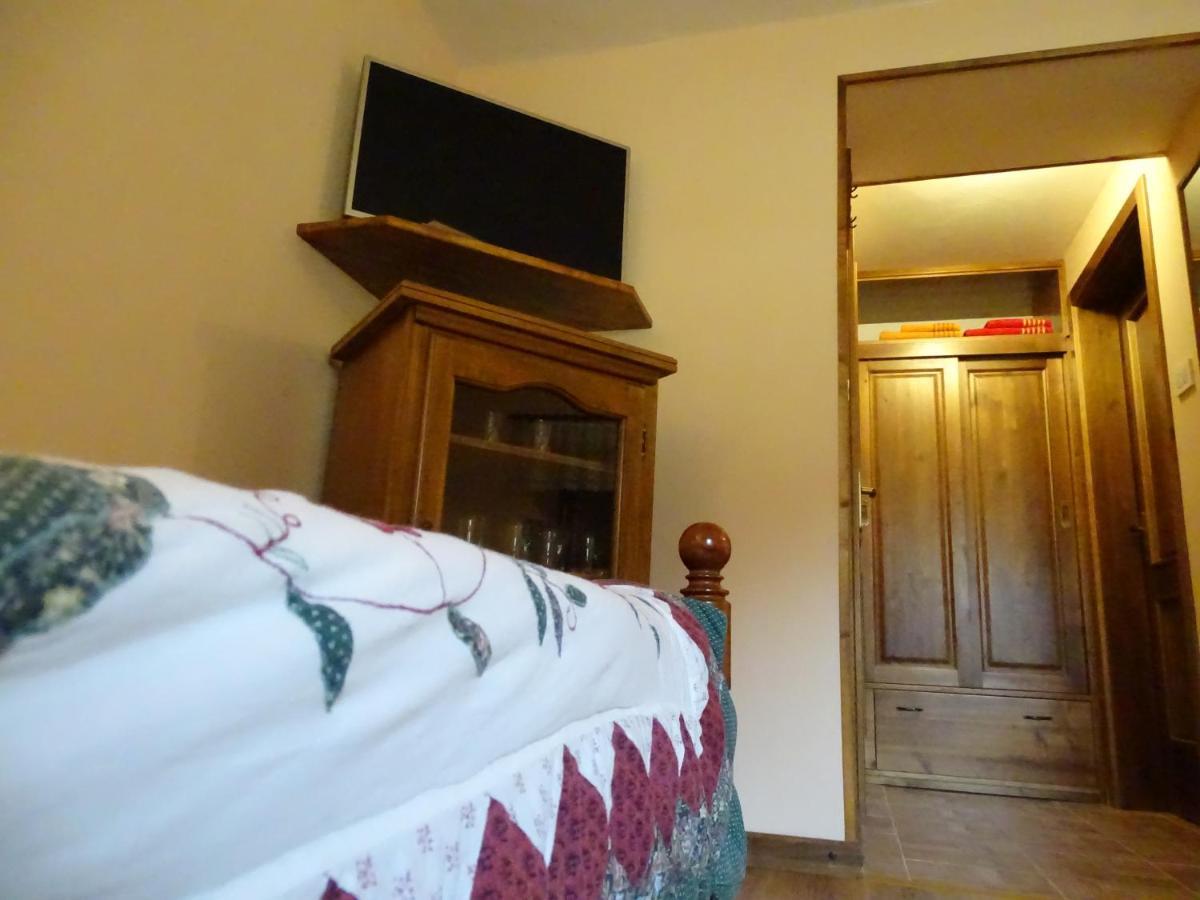 Apartmaji Pr-gujlu Sela Nad Podmelcem 5220 Tolmin Apartment *