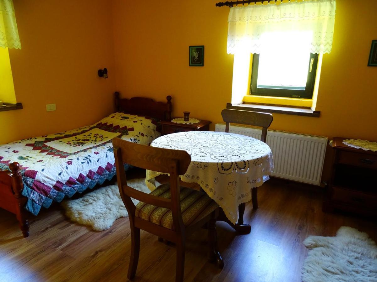 Apartment Apartmaji Pr-gujlu Sela Nad Podmelcem 5220 Tolmin
