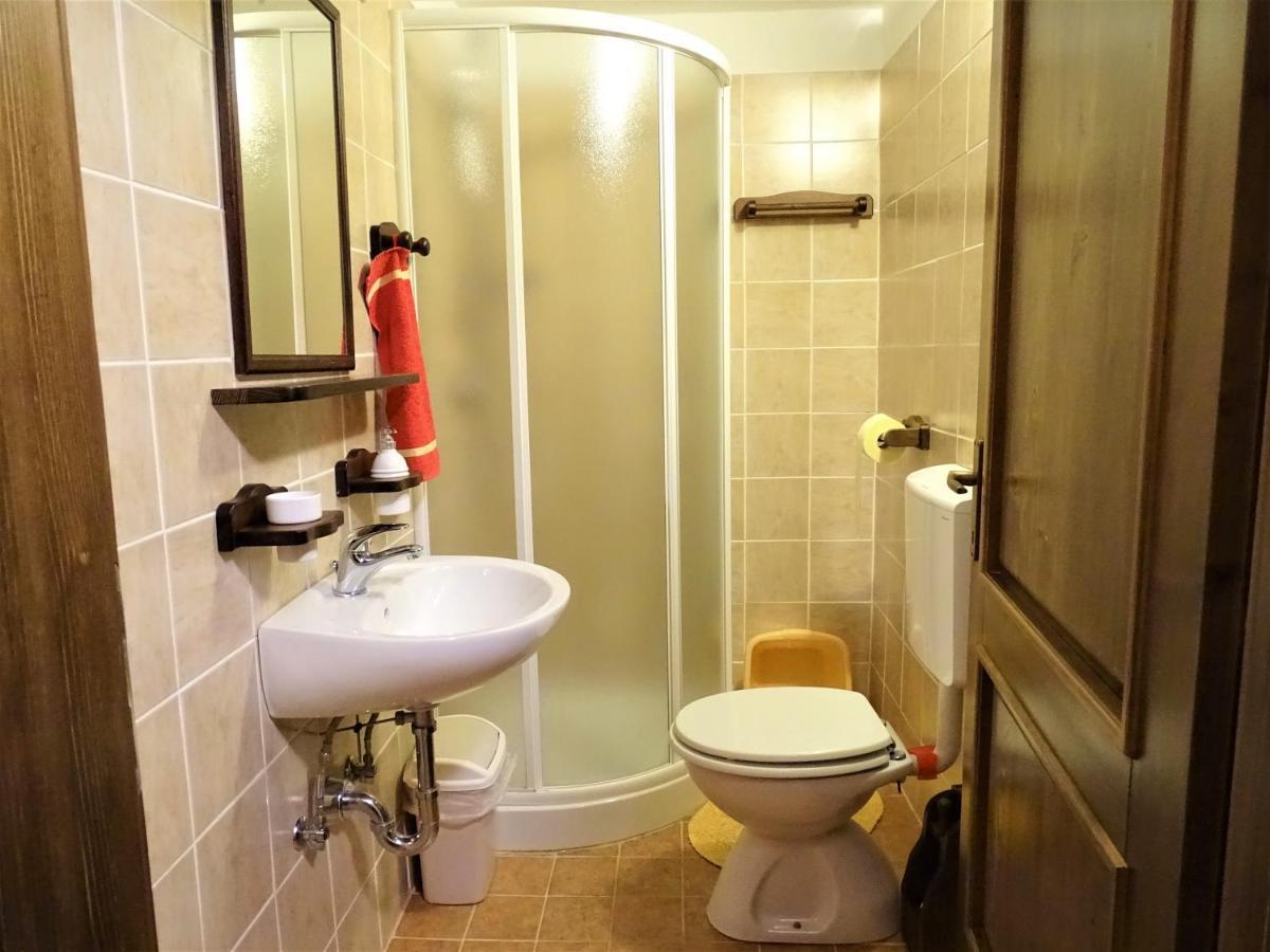 Apartment Apartmaji Pr-gujlu Sela Nad Podmelcem 5220 Tolmin